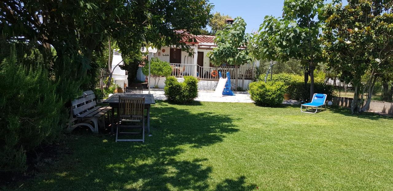 Country House By The Sea !!! Villa Karavómilos Exterior foto