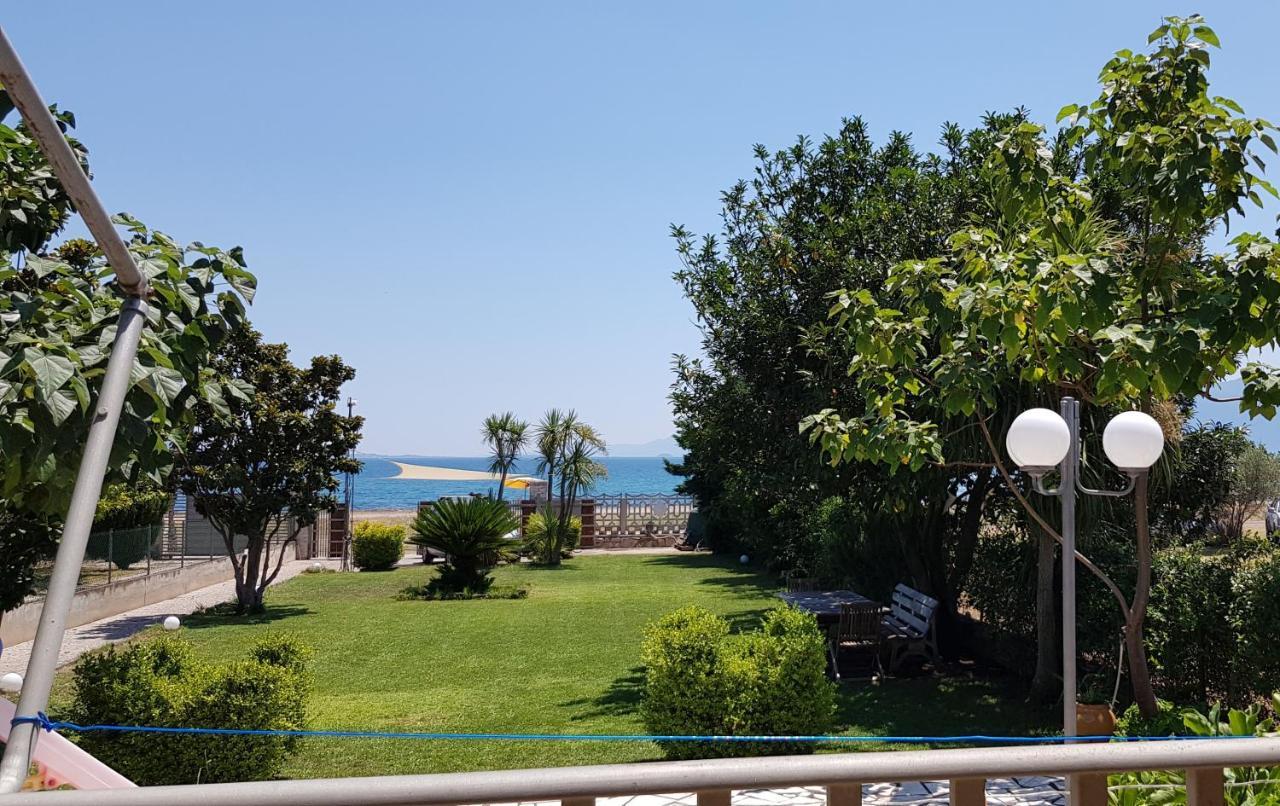 Country House By The Sea !!! Villa Karavómilos Exterior foto